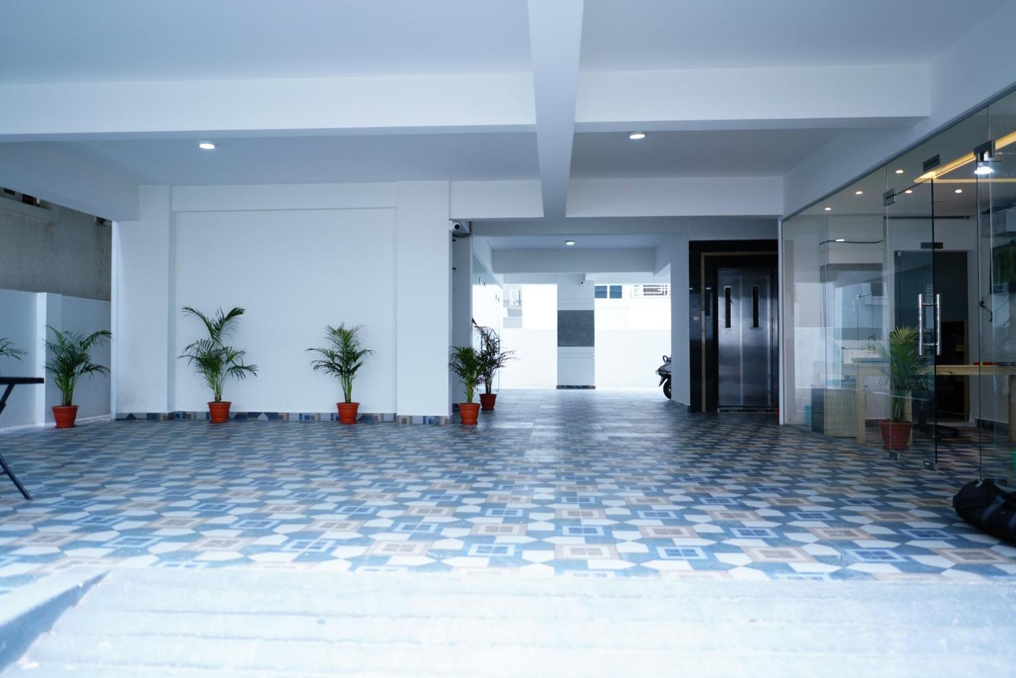 Enkay Service Apartments Kondapur  Bagian luar foto